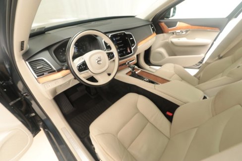 Used 2022 Volvo XC90 T5 Momentum w/ Advanced Package image 38