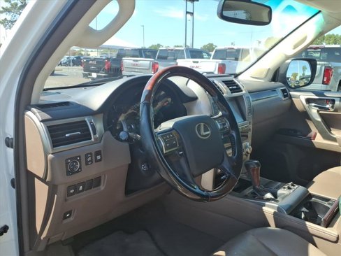 Used 2017 Lexus GX 460 Premium image 6