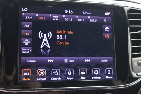 Used 2020 Jeep Grand Cherokee Laredo image 22