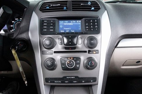 Used 2013 Ford Explorer FWD w/ Class III Trailer Tow Pkg image 18