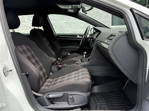 Used 2017 Volkswagen GTI S image 40