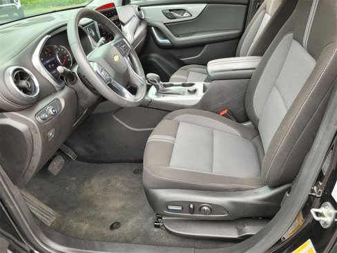 Used 2023 Chevrolet Blazer LT image 9