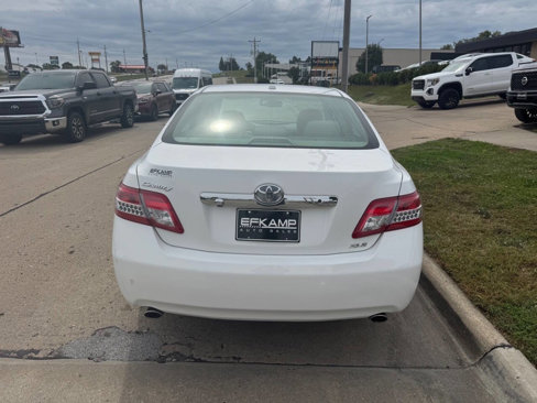 Used 2011 Toyota Camry XLE image 4