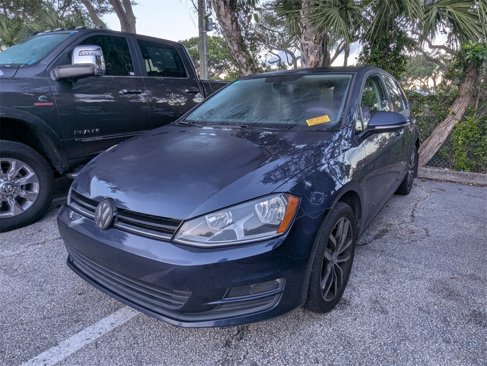 Used 2016 Volkswagen Golf SE image 21