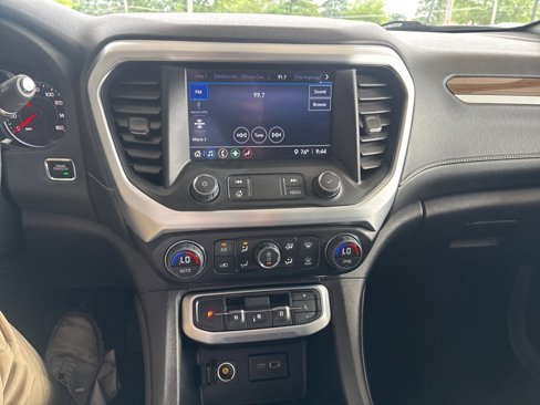 Used 2020 GMC Acadia SLE image 14