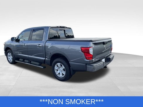 Used 2018 Nissan Titan S image 3