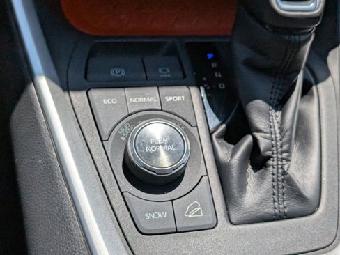 Used 2019 Toyota RAV4 Adventure image 26