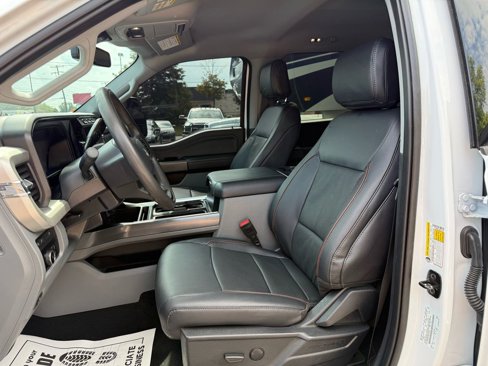 Used 2024 Ford F250 XLT w/ Black Appearance Package image 12