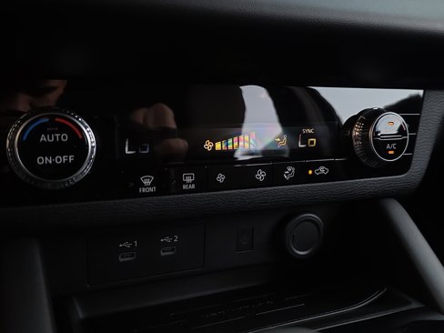 New 2025 Mitsubishi Outlander SE image 15