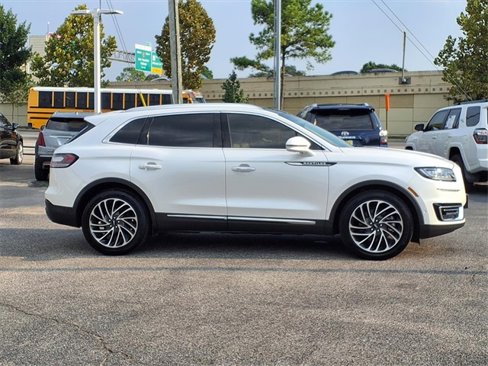 Used 2019 Lincoln Nautilus Reserve image 22