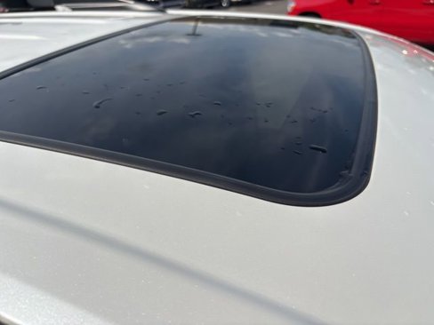 Used 2016 Toyota Sienna L image 16