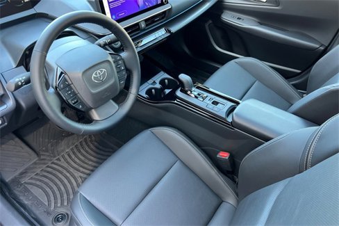 Used 2025 Toyota Prius image 8