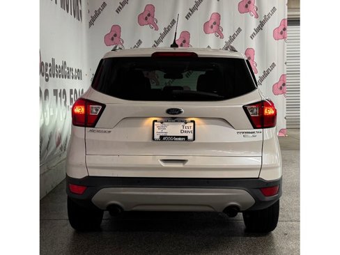 Used 2019 Ford Escape Titanium image 12