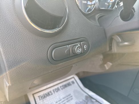 Used 2010 Pontiac G6 Sedan image 13