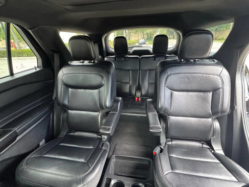 Used 2020 Ford Explorer XLT w/ Equipment Group 202A image 12