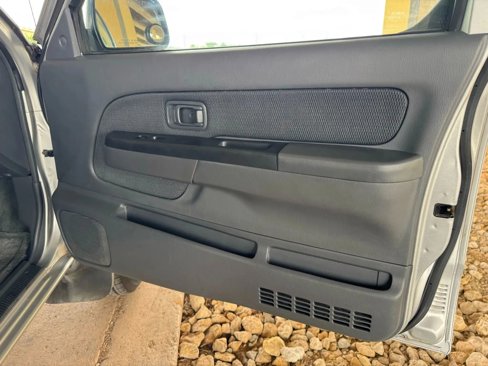 Used 2004 Nissan Frontier XE w/ (PWR) Pwr Pkg image 24