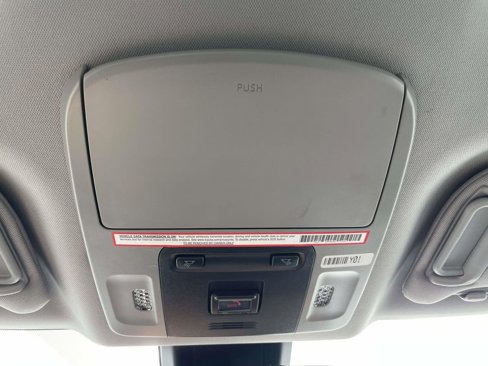 Used 2023 Toyota Camry SE image 32