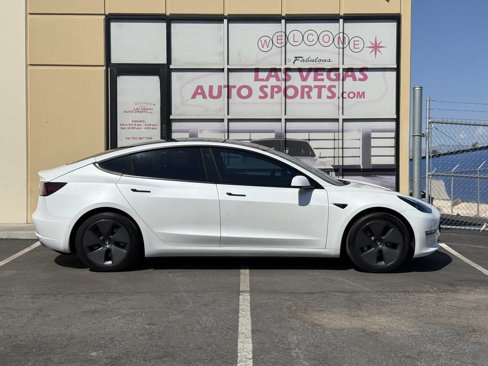 Used 2021 Tesla Model 3 Standard Range Plus image 5