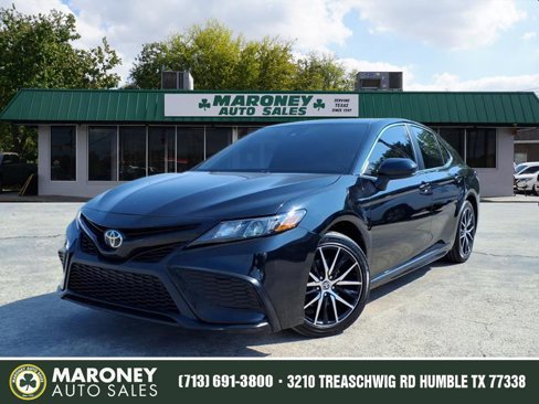 Used 2021 Toyota Camry SE image 1