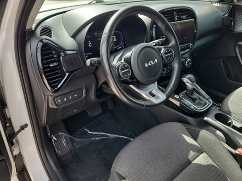Used 2023 Kia Soul EX image 21