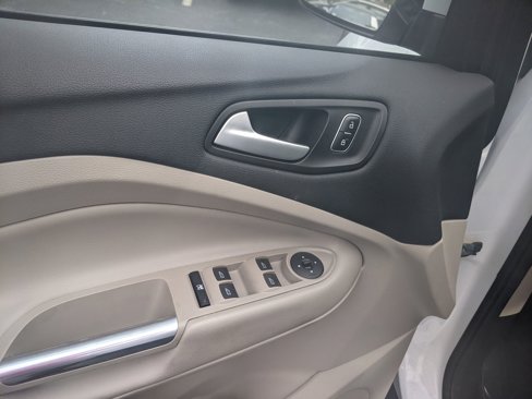 Used 2018 Ford Escape SEL image 15