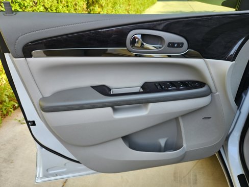 Used 2017 Buick Enclave Premium w/ Trailering Package image 39
