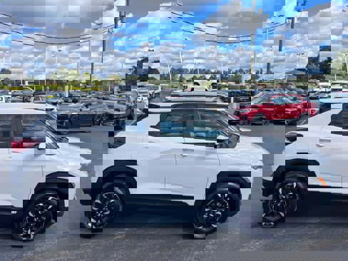 Used 2023 Chevrolet TrailBlazer LT w/ Convenience Package image 6