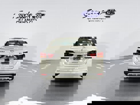 Used 2024 Nissan Altima 2.5 SV image 7
