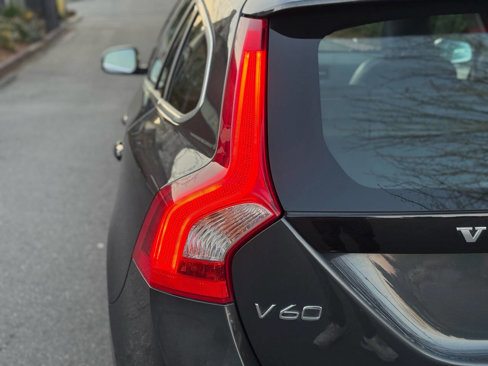 Used 2015 Volvo V60 T5 Premier image 9