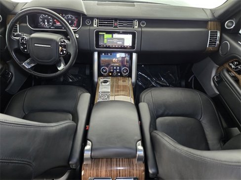 Used 2018 Land Rover Range Rover HSE image 4