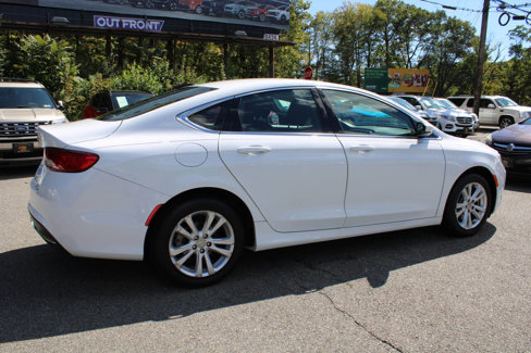 Used 2015 Chrysler 200 Limited image 7