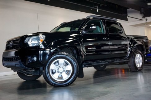 Used 2015 Toyota Tacoma 4x4 Double Cab image 1