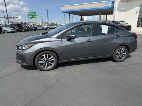 Used 2023 Nissan Versa SV image 2