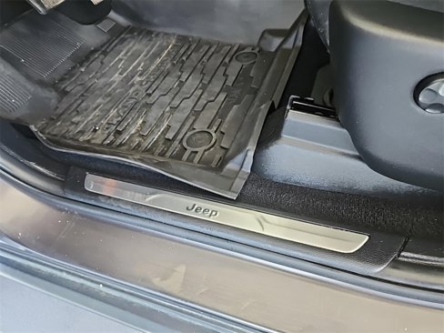 Used 2019 Jeep Grand Cherokee Limited image 43