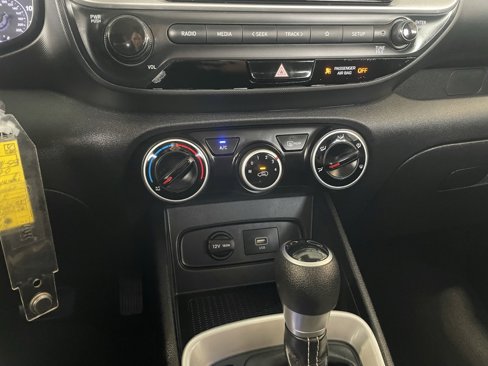 Used 2020 Hyundai Venue SE image 22