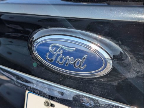 Certified 2019 Ford Edge Titanium w/ Equipment Group 301A image 7