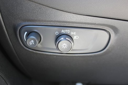 Used 2023 Chevrolet Equinox RS image 17