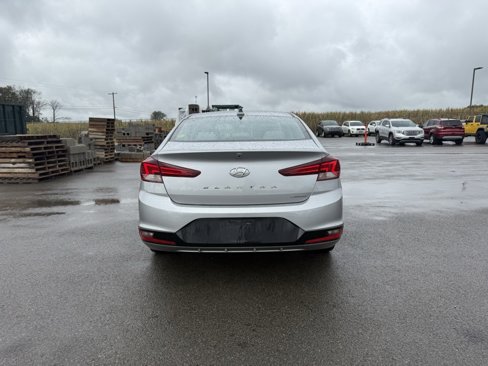 Used 2020 Hyundai Elantra Limited image 7