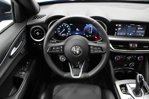 Used 2024 Alfa Romeo Tonale Veloce w/ Active Assist Package image 6