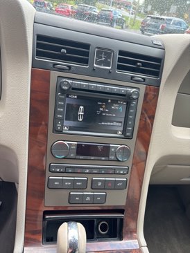Used 2013 Lincoln Navigator 4WD image 14