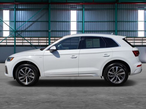Used 2025 Audi Q5 2.0T Premium Plus w/ Premium Plus Package image 2