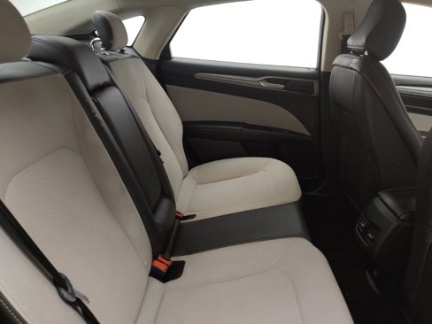 Used 2020 Ford Fusion SE w/ Equipment Group 151A image 19