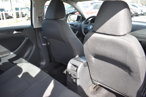 Used 2013 Volkswagen Jetta S image 59