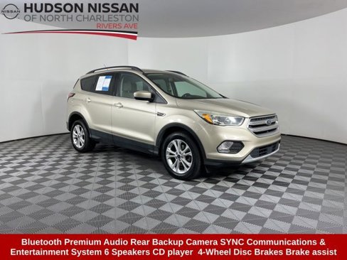 Used 2018 Ford Escape SE w/ Ford Safe & Smart Package image 1