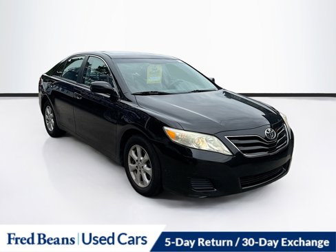 Used 2011 Toyota Camry image 1