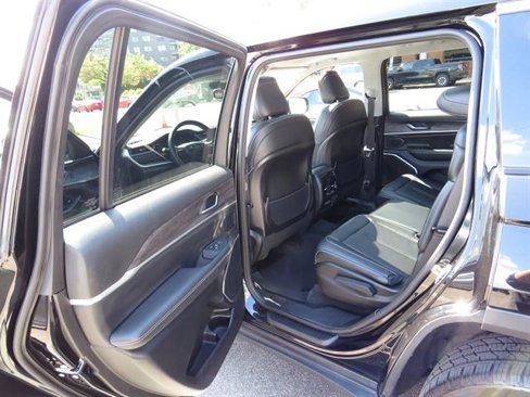 Used 2021 Jeep Grand Cherokee L Limited image 23