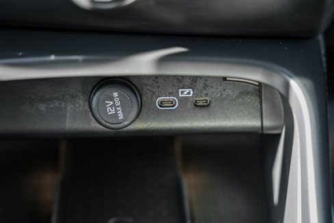 Certified 2023 Volvo XC40 B5 Plus w/ Driver Assist Package image 22