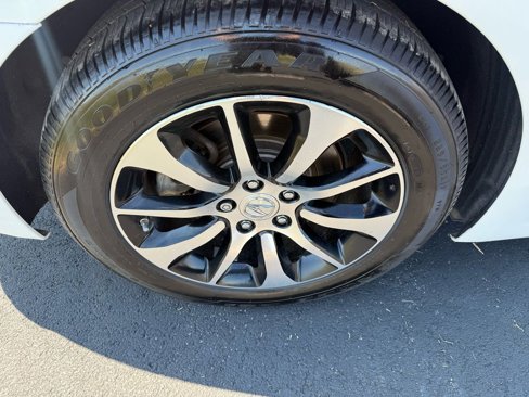 Used 2015 Acura TLX w/ Technology Package image 28