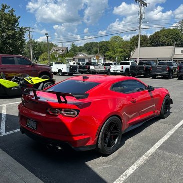 Used 2019 Chevrolet Camaro ZL1 image 3