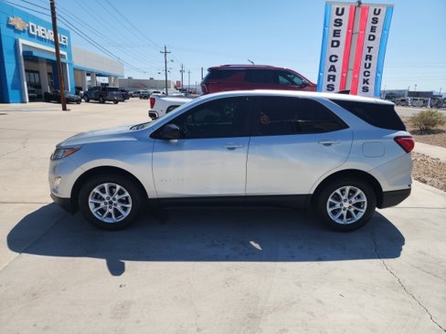 Used 2020 Chevrolet Equinox LS w/ LS Convenience Package image 7